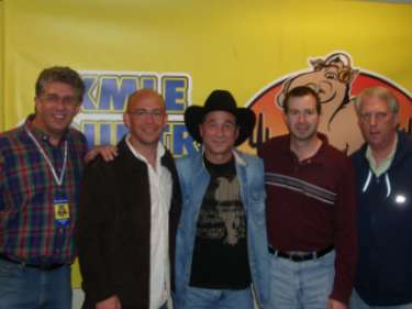 Clint Black and KMLE staff