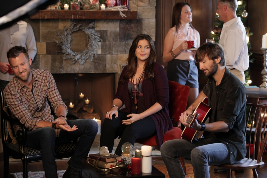 Lady Antebellum : A Holly Jolly Christmas Video | ACountry